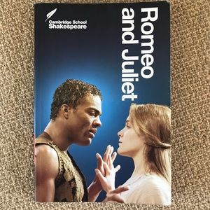 Romeo and Juliet paperback w/Cliff N…